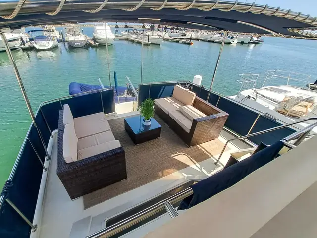 Unique Tolly Craft 44 Cockpit Motor Yacht