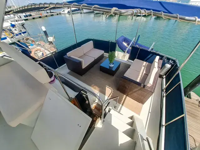 Unique Tolly Craft 44 Cockpit Motor Yacht