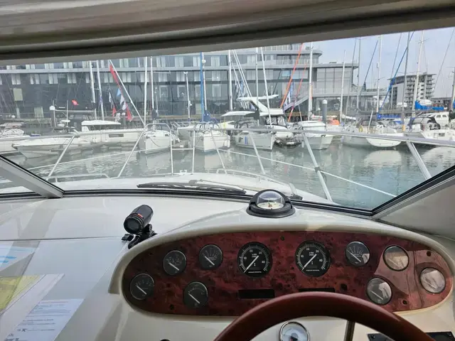 Sealine 360 Statesman