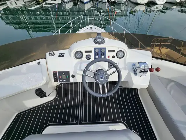 Sealine 360 Statesman