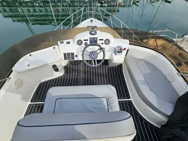 Sealine 360 Statesman