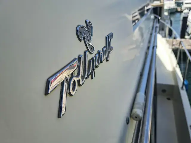 Unique Tolly Craft 44 Cockpit Motor Yacht