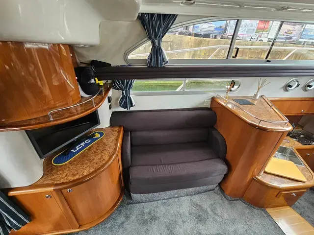 Sealine 360 Statesman