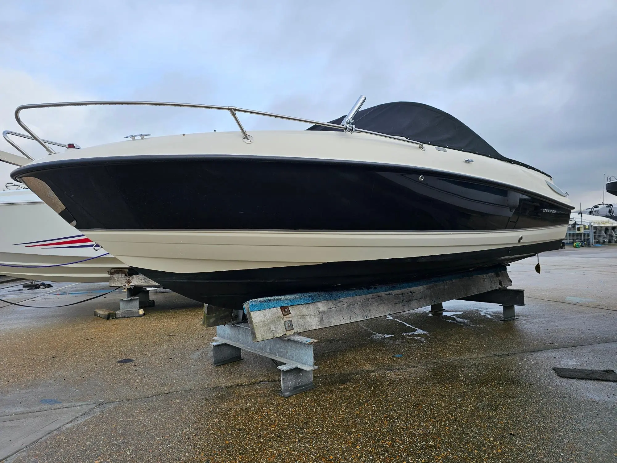 2011 Bayliner 652 overnighter