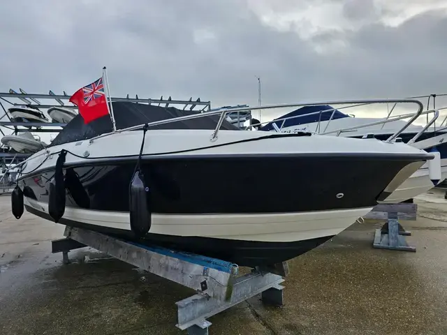 Bayliner 652 Overnighter