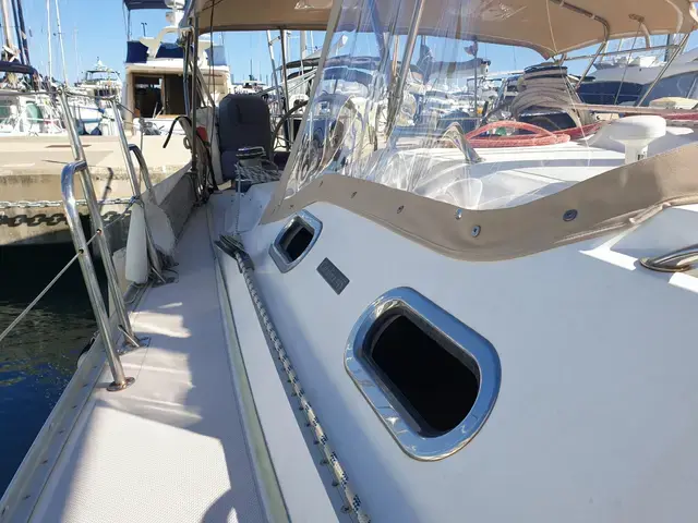 Catalina 445