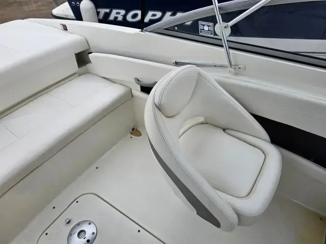 Bayliner 652 Overnighter