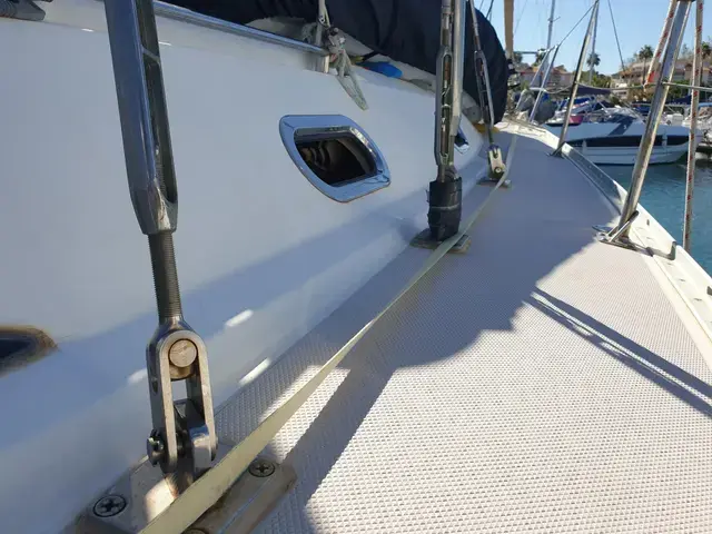 Catalina 445