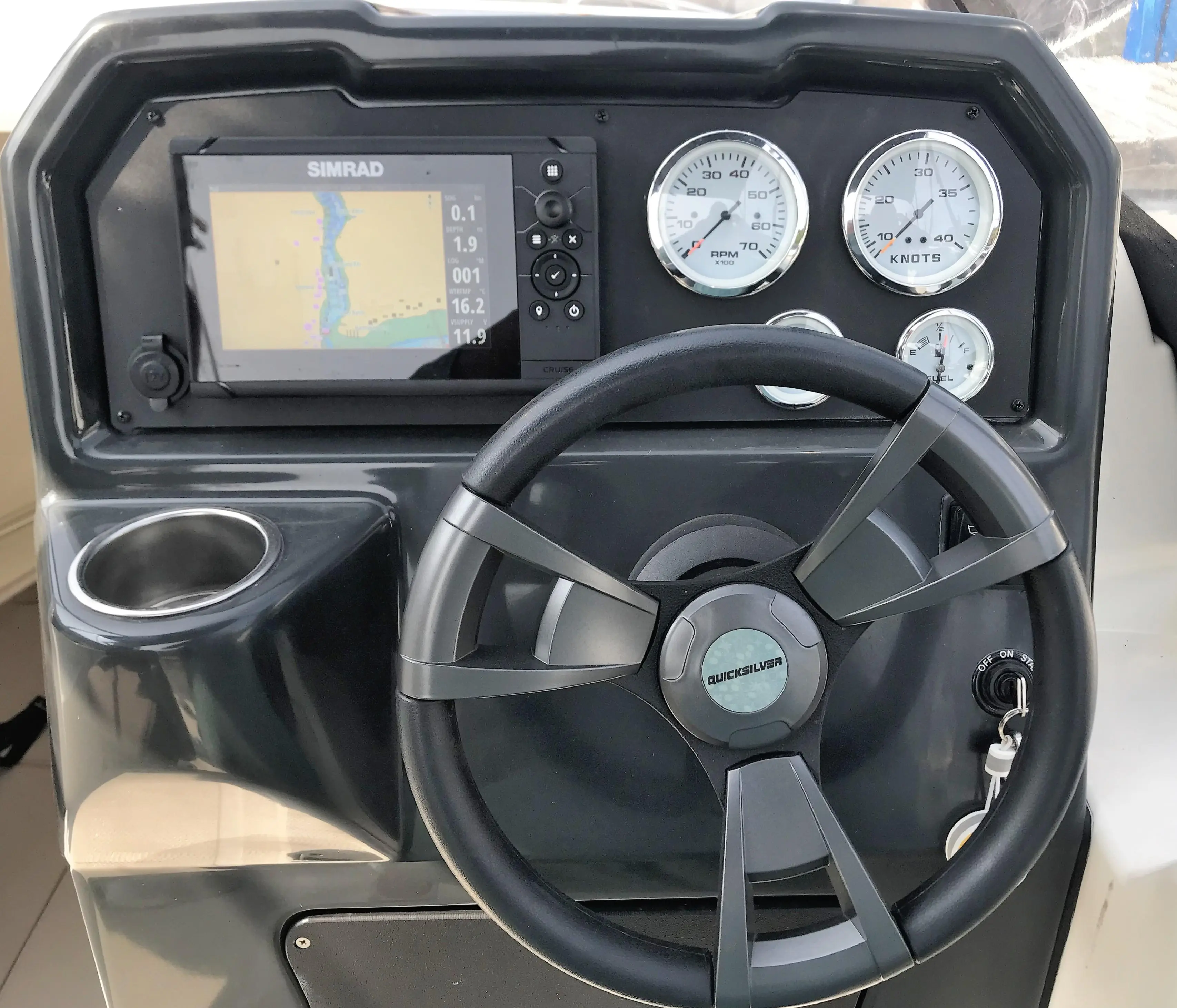 2022 Quicksilver 505 activ cabin