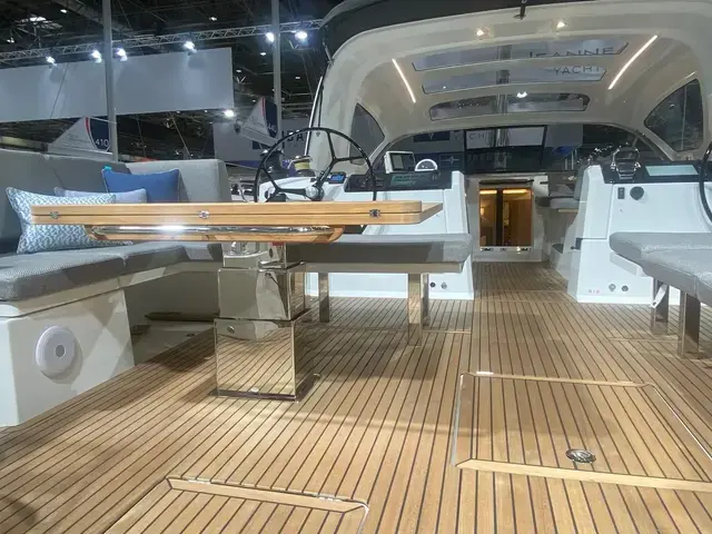 Jeanneau Yachts 55