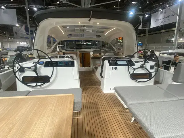 Jeanneau Yachts 55