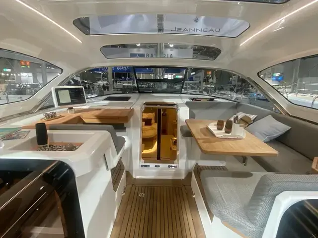 Jeanneau Yachts 55