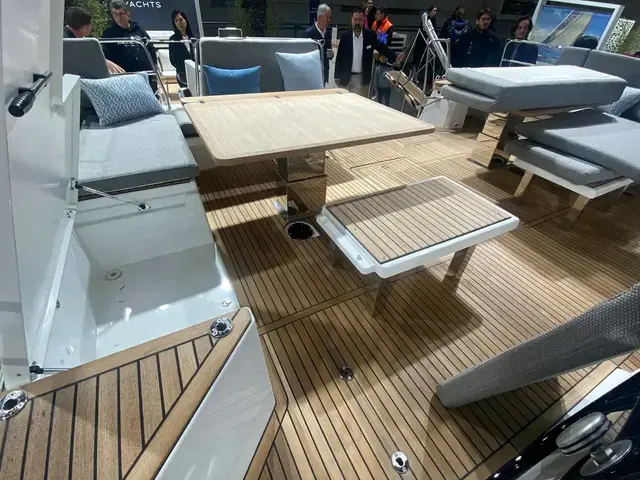 Jeanneau Yachts 55