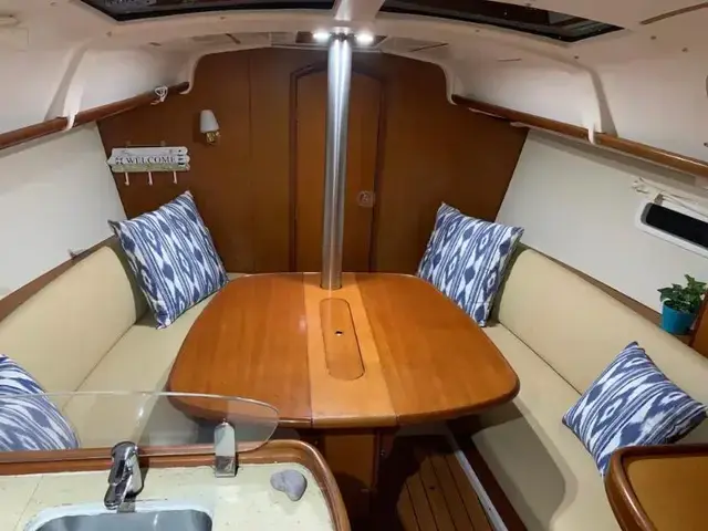 Beneteau Oceanis 323