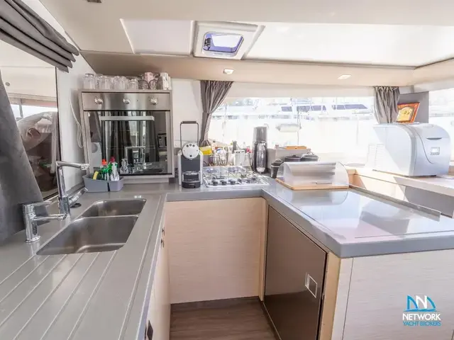 Fountaine Pajot Astrea 42