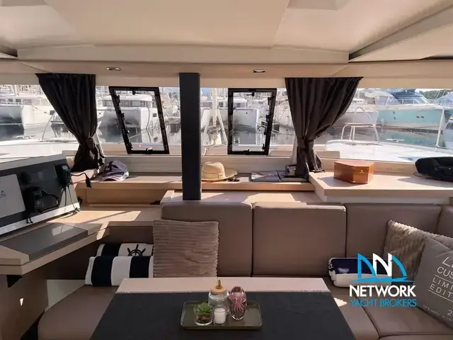 Fountaine Pajot Astrea 42