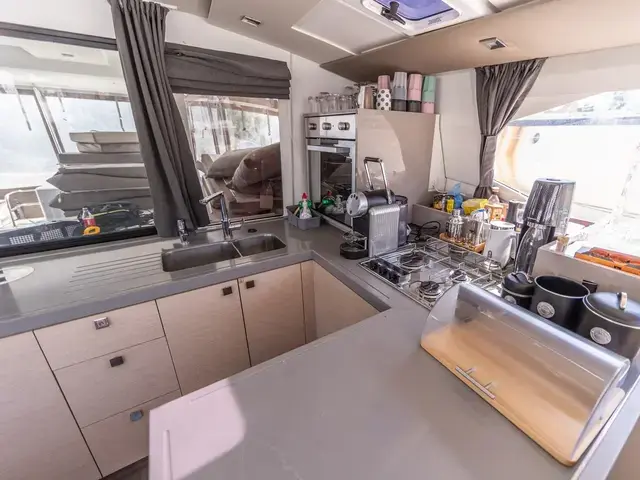 Fountaine Pajot Astrea 42