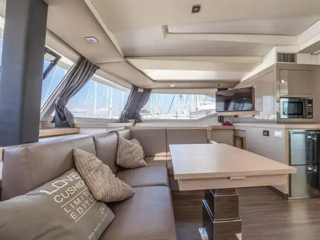 Fountaine Pajot Astrea 42