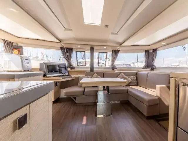 Fountaine Pajot Astrea 42