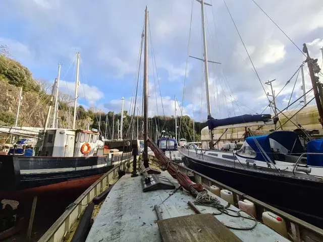 Custom Boats Looe Lugger