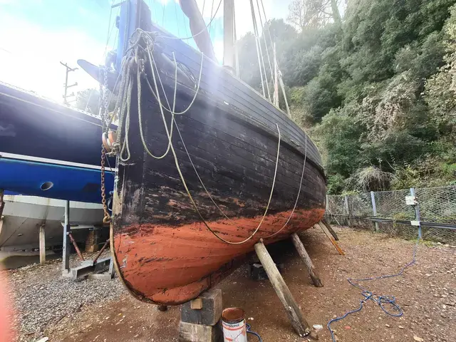 Custom Boats Looe Lugger