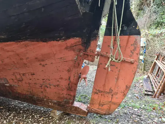 Custom Boats Looe Lugger