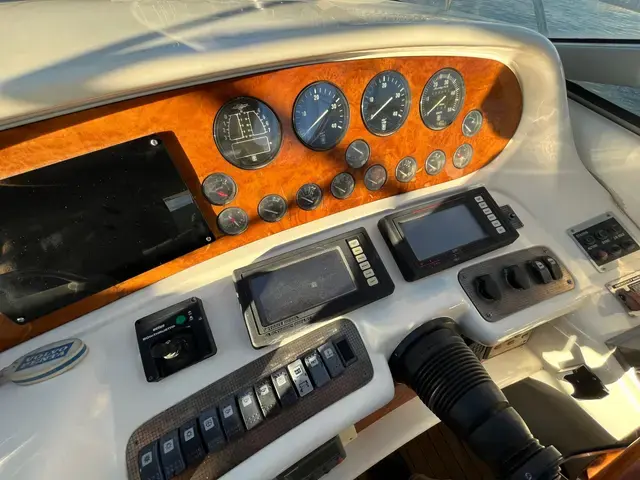 Sunseeker Camargue 55