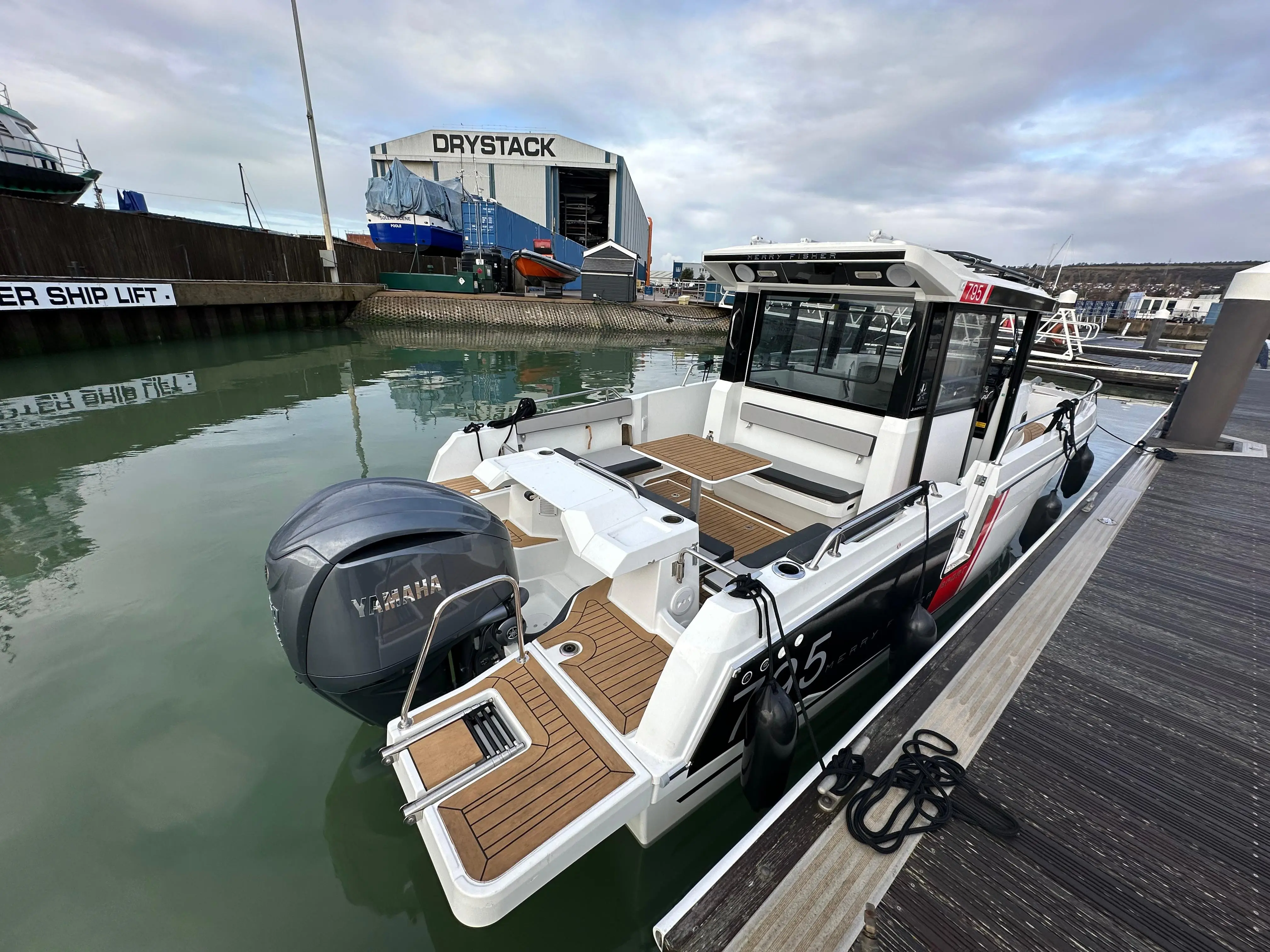 2022 Jeanneau merry fisher 795 sport