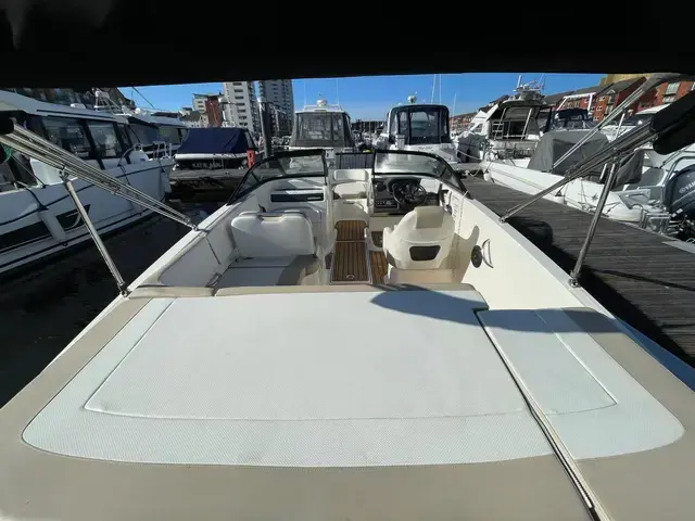 Bayliner Vr5