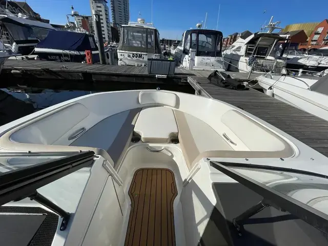 Bayliner Vr5