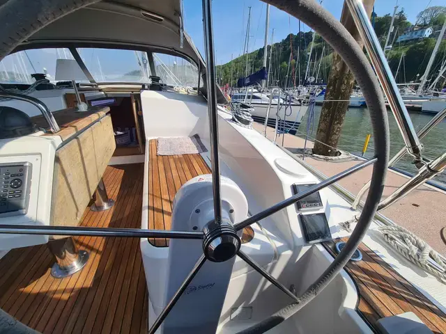 Bavaria Cruiser 37