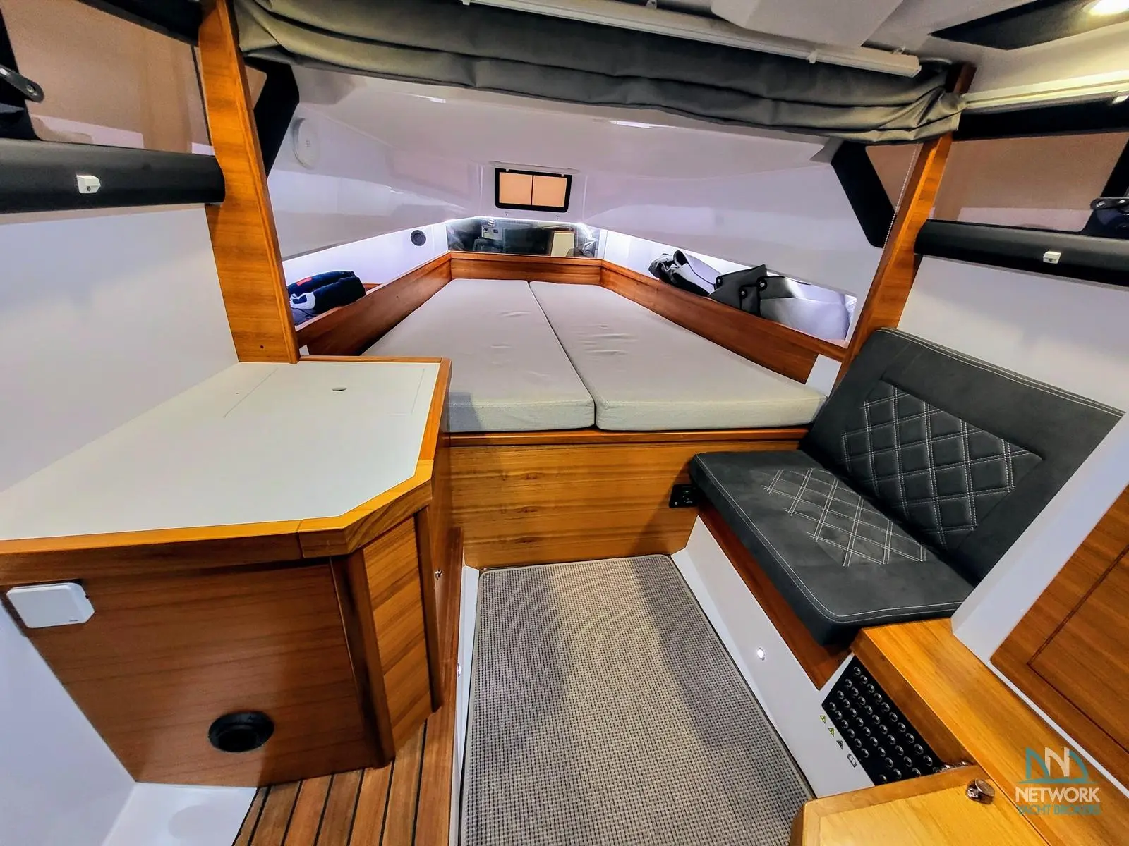 2018 Axopar 37 sport cabin