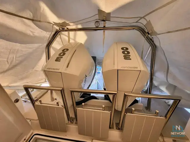 Axopar 37 Sport Cabin