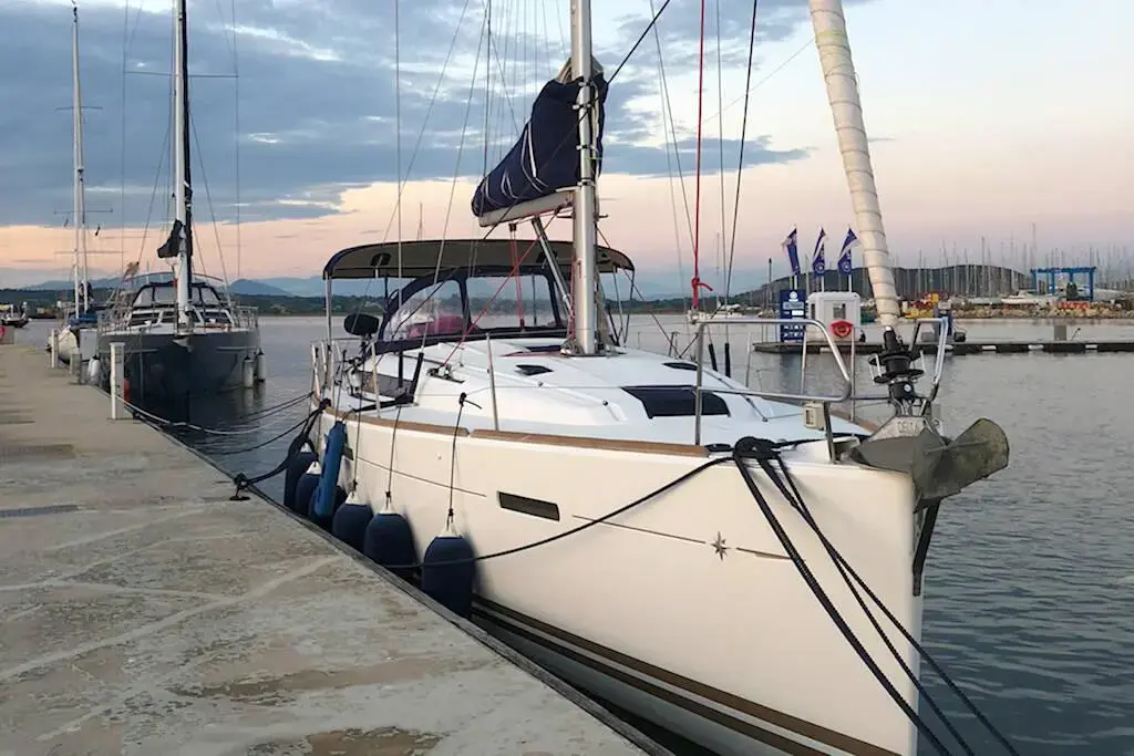 2013 Jeanneau sun odyssey 439