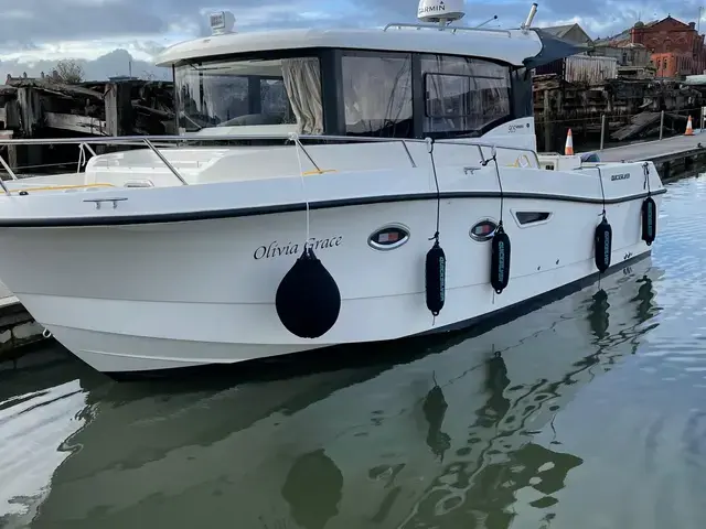 Quicksilver 905 Pilothouse