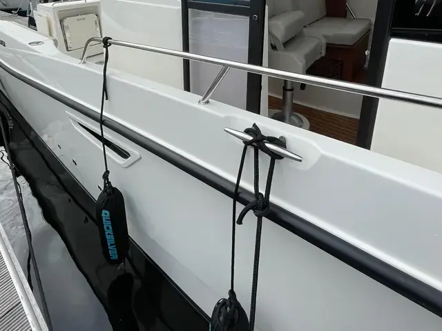 Quicksilver 905 Pilothouse