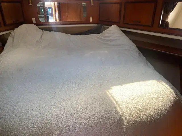 Fairline 43 Aft cabin