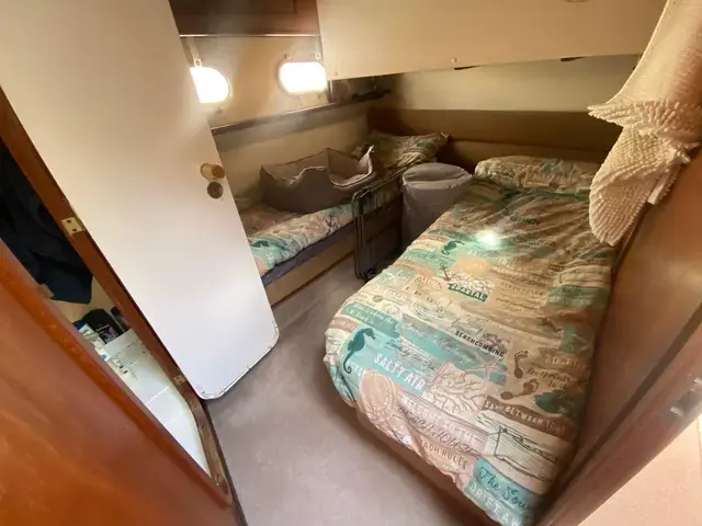 Fairline 43 Aft cabin