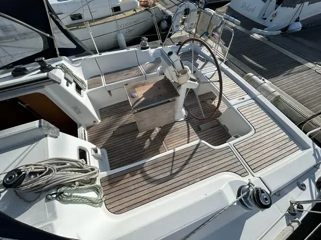 Beneteau Oceanis 37