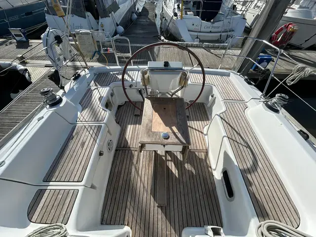 Beneteau Oceanis 37