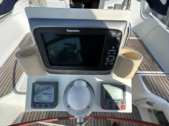 Beneteau Oceanis 37