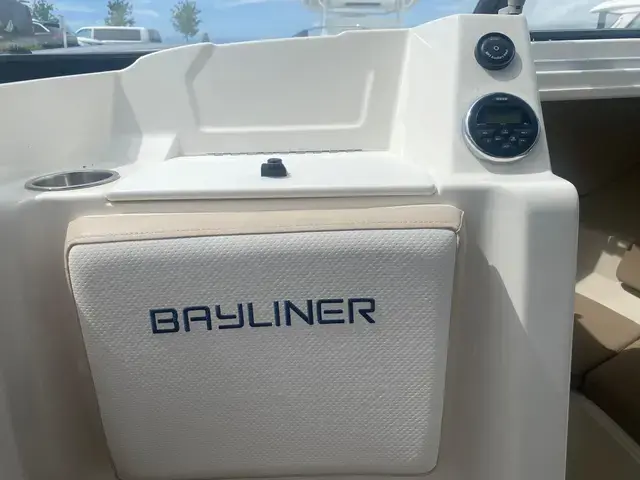 Bayliner VR5