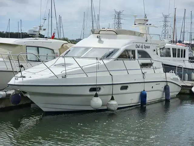 Sealine F33