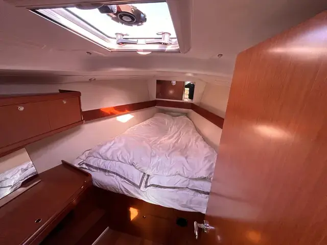 Beneteau Oceanis 37