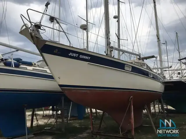 Hallberg-Rassy 352