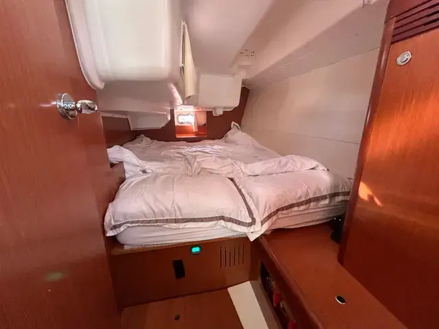 Beneteau Oceanis 37