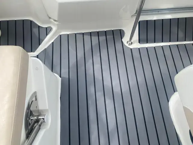 Bayliner VR5