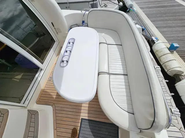 Sealine F 33