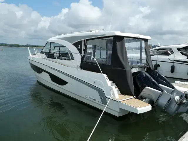 Beneteau Antares 11