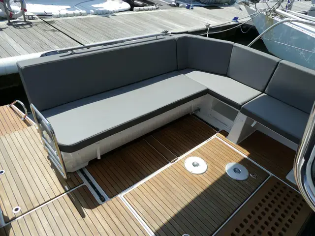 Beneteau Antares 11